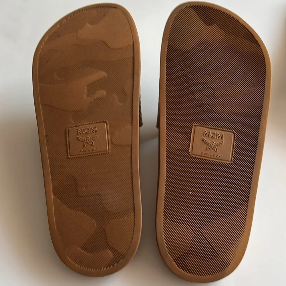 MCM SLIDES - Picture 6 of 8